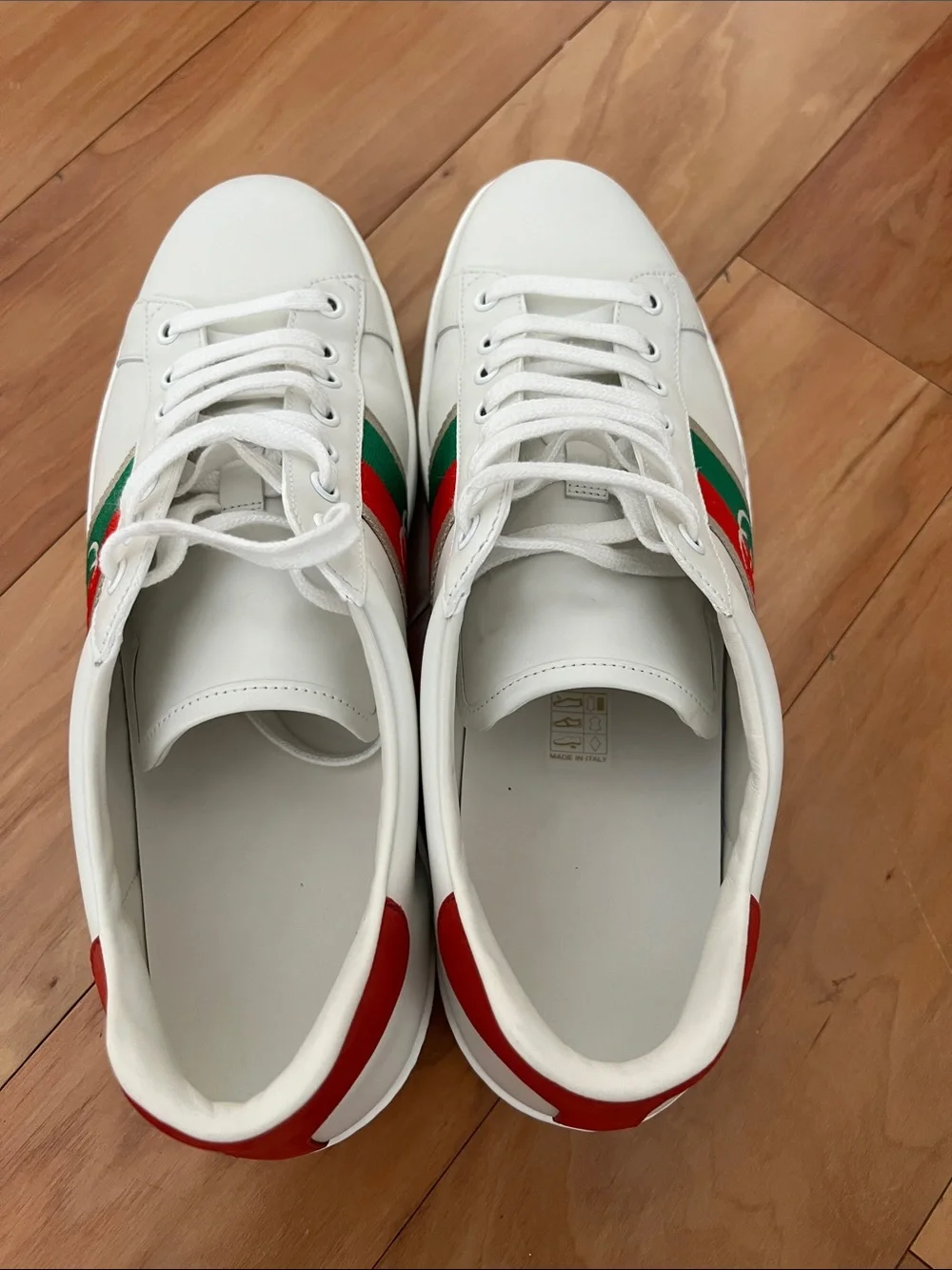 Authentic GUCCI ‘ACE’ SNEAKERS White Leather Sneakers with Red & Green Web Strip